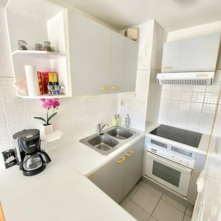 1 Chambre, 6 Personnes Dans Avec Piscines Lejlighed *